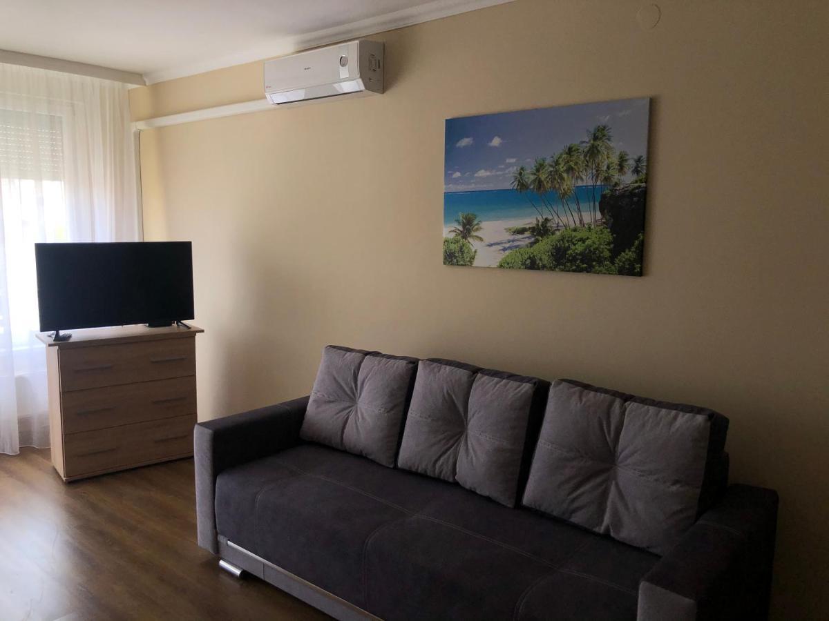Alina Apartmanok Hajduszoboszlo Bagian luar foto