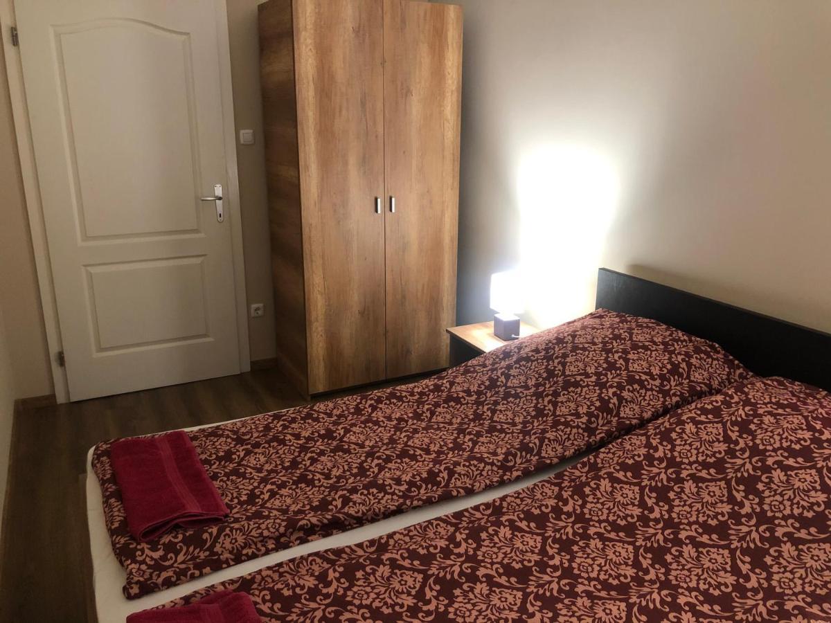 Alina Apartmanok Hajduszoboszlo Bagian luar foto