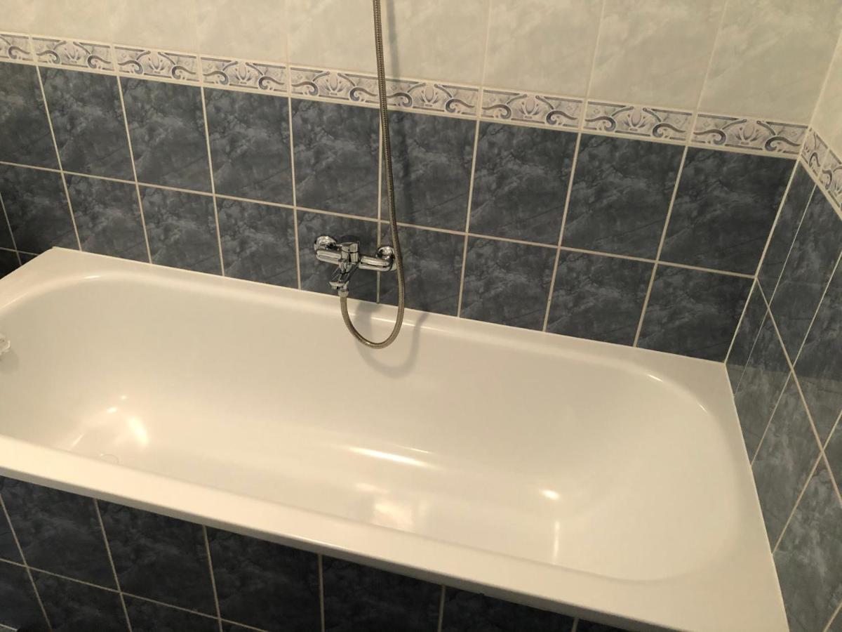 Alina Apartmanok Hajduszoboszlo Bagian luar foto