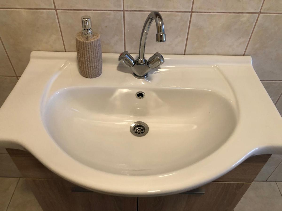 Alina Apartmanok Hajduszoboszlo Bagian luar foto