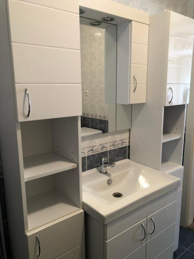 Alina Apartmanok Hajduszoboszlo Bagian luar foto