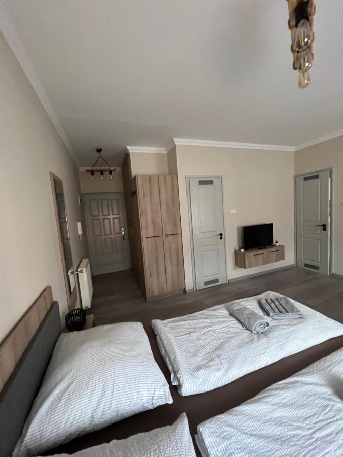 Alina Apartmanok Hajduszoboszlo Bagian luar foto