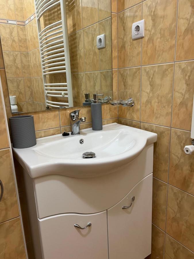 Alina Apartmanok Hajduszoboszlo Bagian luar foto